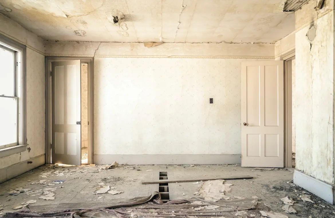 Waste disposal crew managing a cleanout project in Mayfair